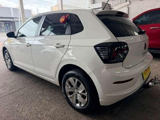 VOLKSWAGEN-POLO-2023