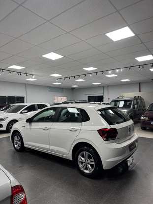 VOLKSWAGEN-POLO-2019