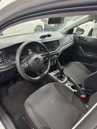VOLKSWAGEN-POLO-2019