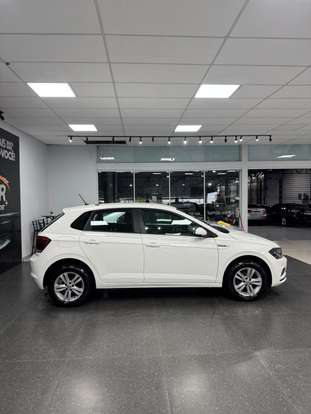 VOLKSWAGEN-POLO-2019