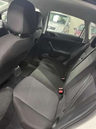 VOLKSWAGEN-POLO-2019
