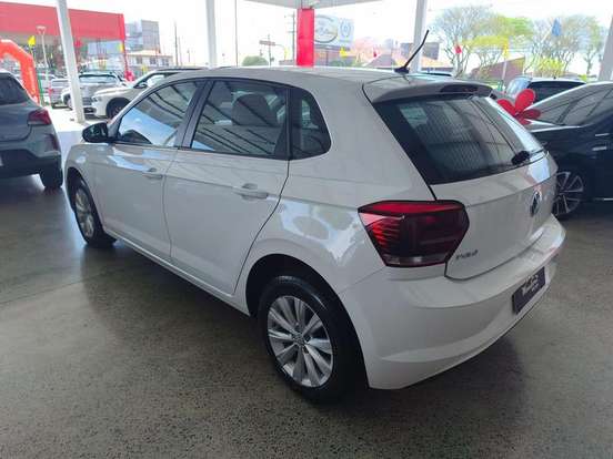 VOLKSWAGEN-POLO-2020