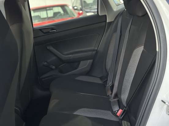 VOLKSWAGEN-POLO-2024