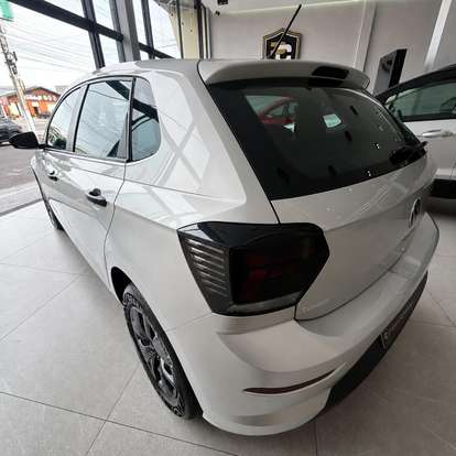 VOLKSWAGEN-POLO-2023