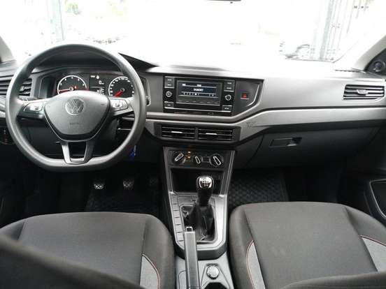 VOLKSWAGEN-POLO-2024