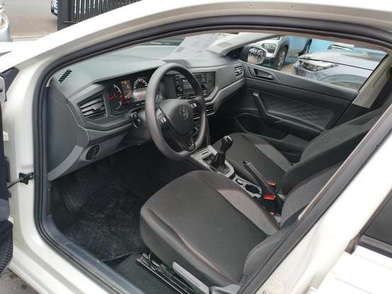 VOLKSWAGEN-POLO-2024