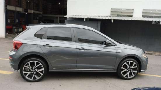 VOLKSWAGEN-POLO-2023