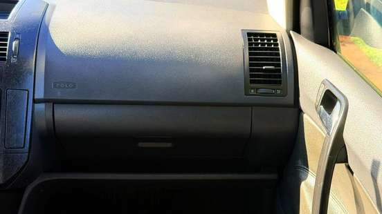 VOLKSWAGEN-POLO-2009