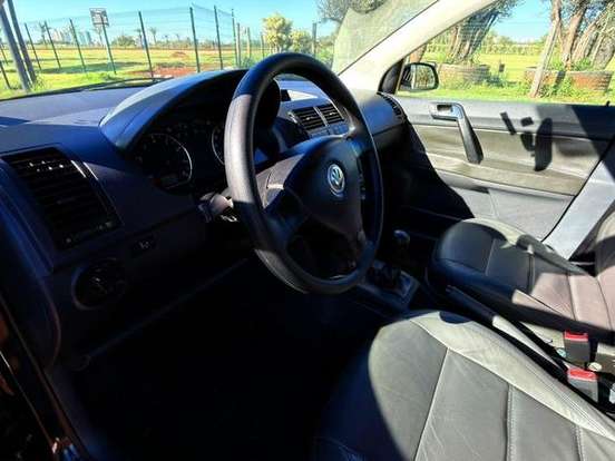 VOLKSWAGEN-POLO-1.6 MI 8V E-FLEX 4P MANUAL VOLKSWAGEN-POLO-2009