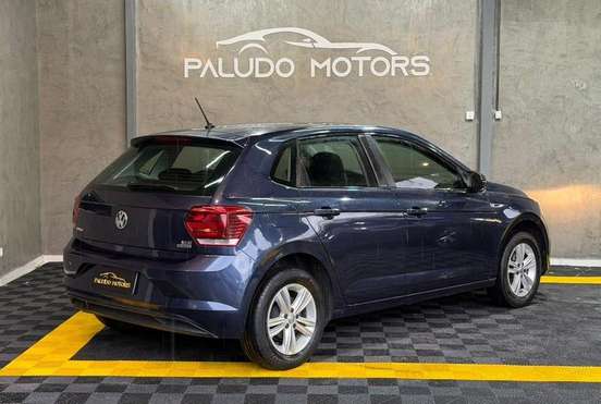 VOLKSWAGEN-POLO-2018