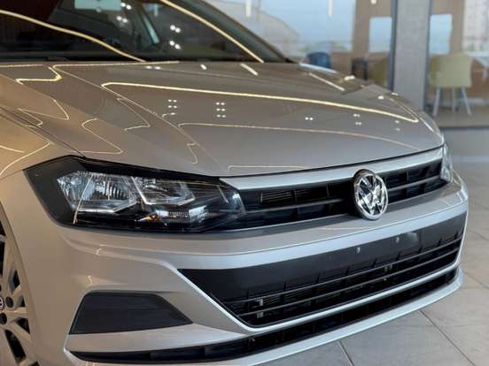VOLKSWAGEN-POLO-2018