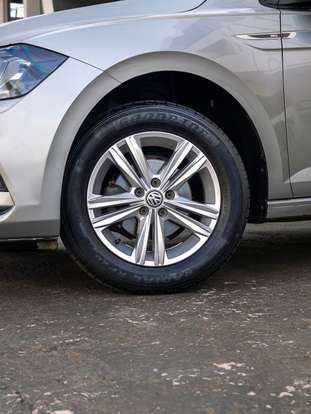VOLKSWAGEN-POLO-2021