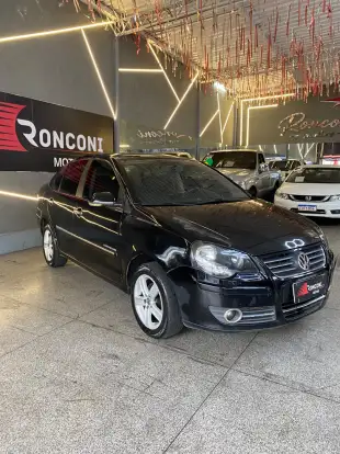 VOLKSWAGEN-POLO SEDAN-2010