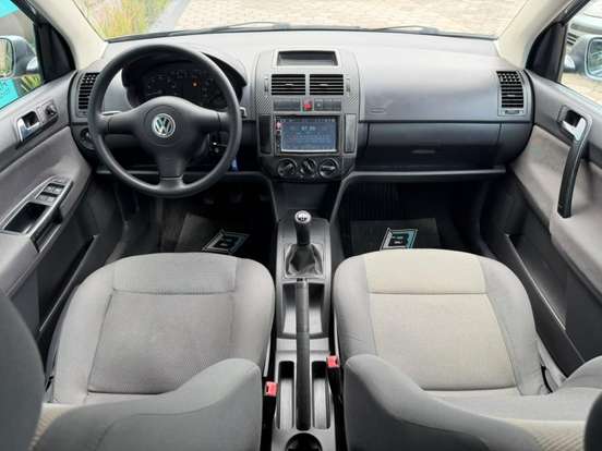 VOLKSWAGEN-POLO SEDAN-2007