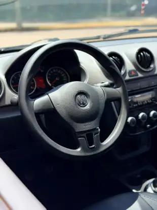 VOLKSWAGEN-SAVEIRO-2012