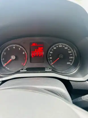 VOLKSWAGEN-SAVEIRO-2021