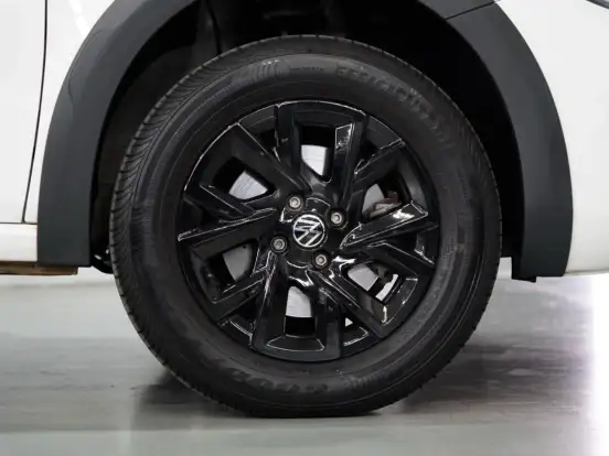 VOLKSWAGEN-SAVEIRO-2025
