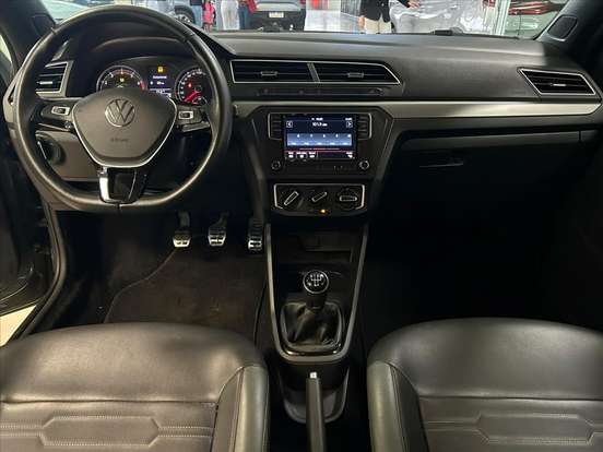 VOLKSWAGEN-SAVEIRO-2024
