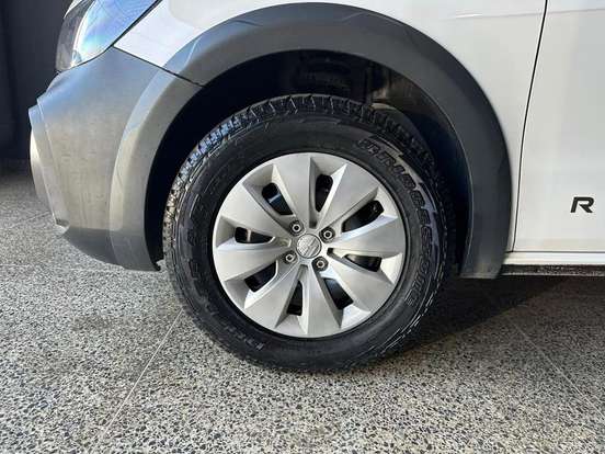 VOLKSWAGEN-SAVEIRO-2023
