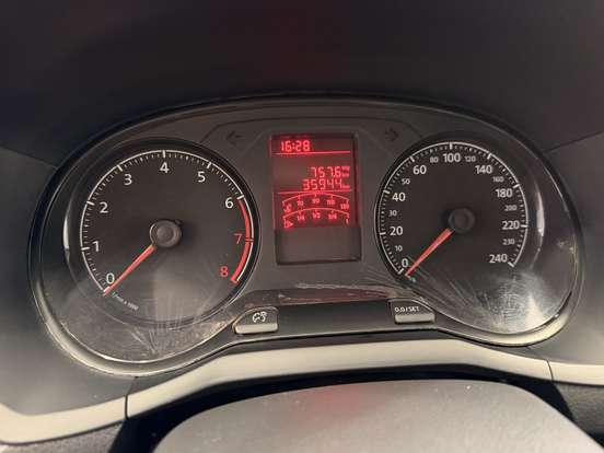 VOLKSWAGEN-SAVEIRO-2024