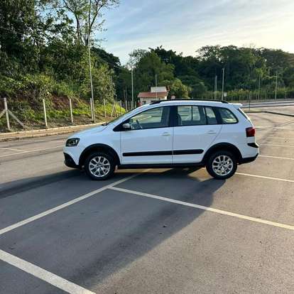 VOLKSWAGEN-SPACE CROSS-2014