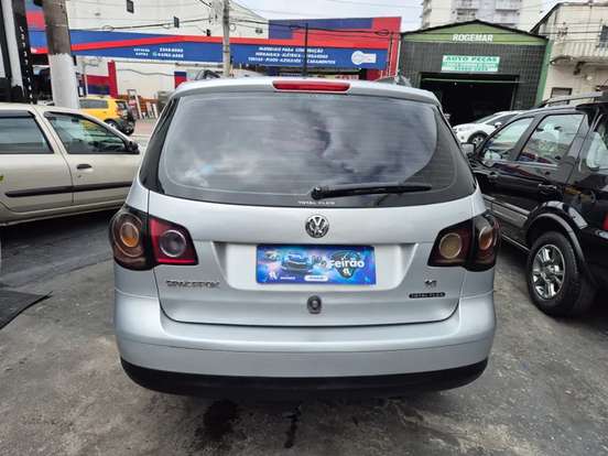 VOLKSWAGEN-SPACEFOX-2009