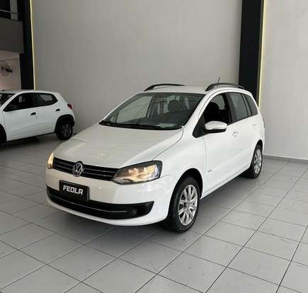 VOLKSWAGEN-SPACEFOX-2012