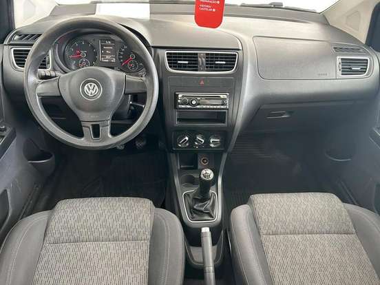 VOLKSWAGEN-SPACEFOX-2012