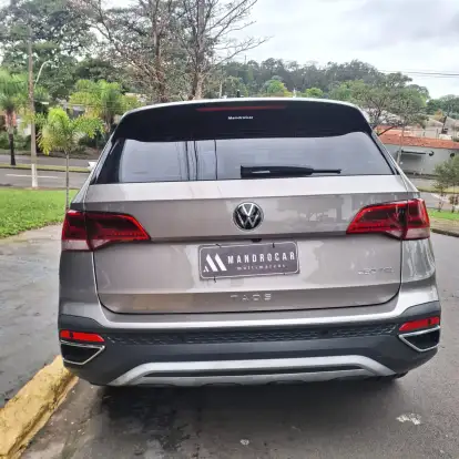 VOLKSWAGEN-TAOS-2022