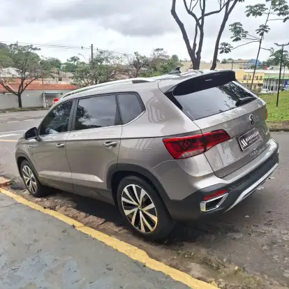 VOLKSWAGEN-TAOS-1.4 250 TSI TOTAL FLEX HIGHLINE AUTOMÁTICO VOLKSWAGEN-TAOS-2022