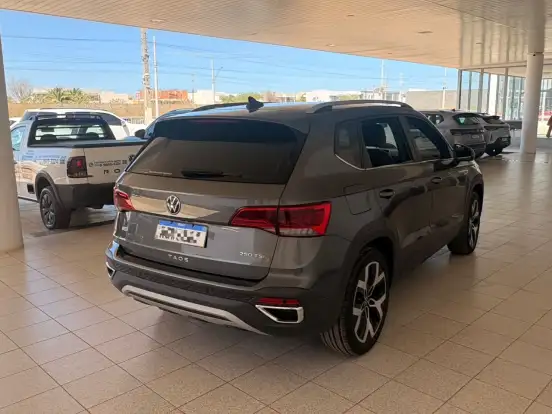 VOLKSWAGEN-TAOS-2024