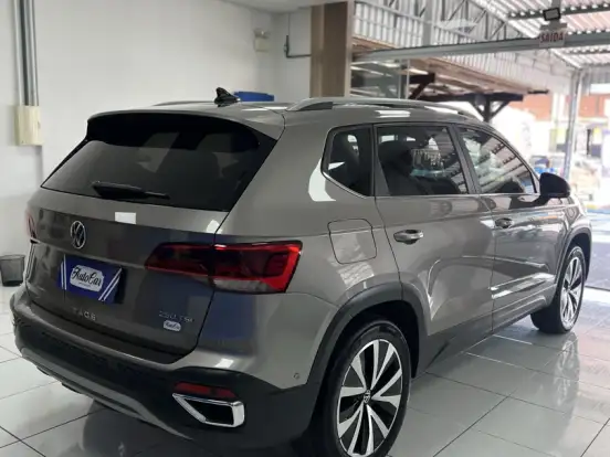 VOLKSWAGEN-TAOS-1.4 250 TSI TOTAL FLEX HIGHLINE AUTOMÁTICO VOLKSWAGEN-TAOS-2023