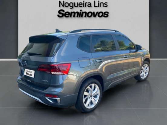 VOLKSWAGEN-TAOS-2022