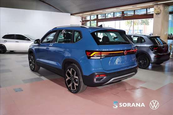 VOLKSWAGEN-TAOS-2026