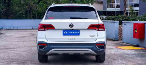 VOLKSWAGEN-TAOS-2021