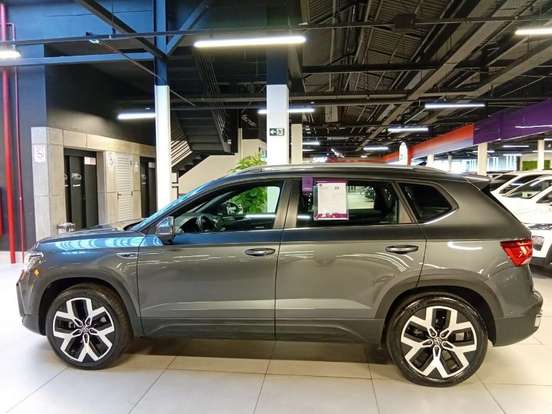 VOLKSWAGEN-TAOS-1.4 250 TSI TOTAL FLEX HIGHLINE AUTOMÁTICO VOLKSWAGEN-TAOS-2024