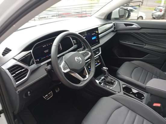 VOLKSWAGEN-TAOS-2025