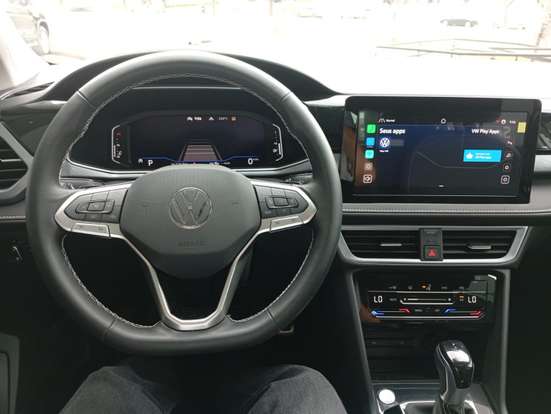 VOLKSWAGEN-TAOS-2025