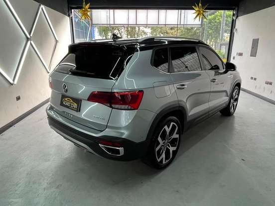 VOLKSWAGEN-TAOS-1.4 250 TSI TOTAL FLEX HIGHLINE AUTOMÁTICO VOLKSWAGEN-TAOS-2024