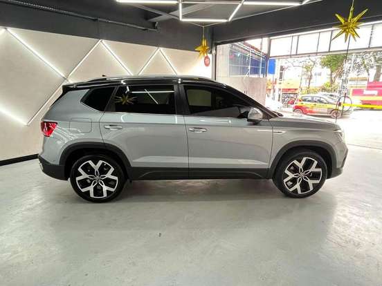 VOLKSWAGEN-TAOS-1.4 250 TSI TOTAL FLEX HIGHLINE AUTOMÁTICO VOLKSWAGEN-TAOS-2024