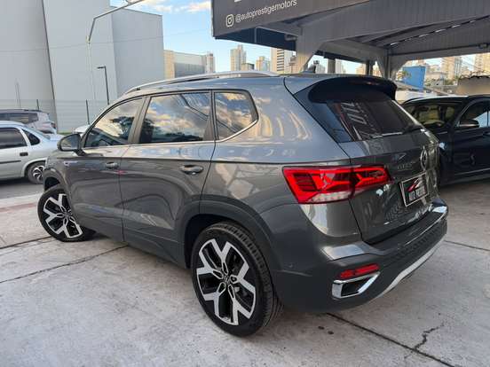 VOLKSWAGEN-TAOS-2024
