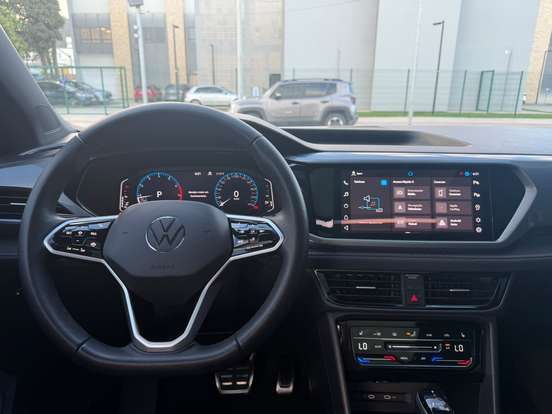 VOLKSWAGEN-TAOS-2024
