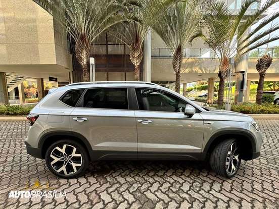 VOLKSWAGEN-TAOS-1.4 250 TSI TOTAL FLEX HIGHLINE AUTOMÁTICO VOLKSWAGEN-TAOS-2025