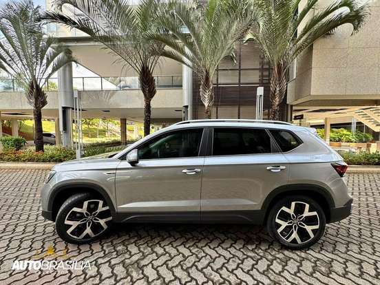 VOLKSWAGEN-TAOS-2025