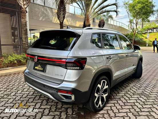 VOLKSWAGEN-TAOS-2025