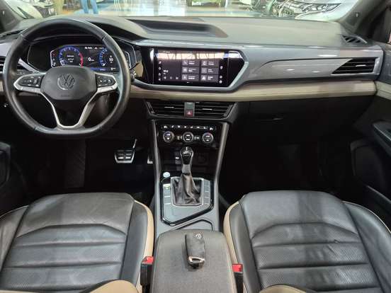 VOLKSWAGEN-TAOS-2022