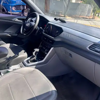 VOLKSWAGEN-T-CROSS-2020