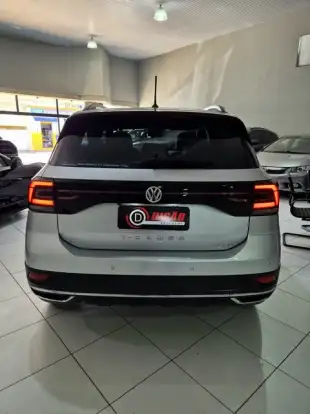 VOLKSWAGEN-T-CROSS-2020