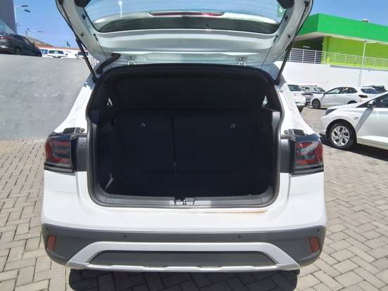 VOLKSWAGEN-T-CROSS-2025