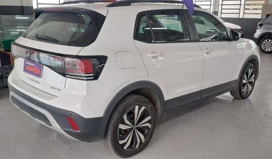 VOLKSWAGEN-T-CROSS-2024